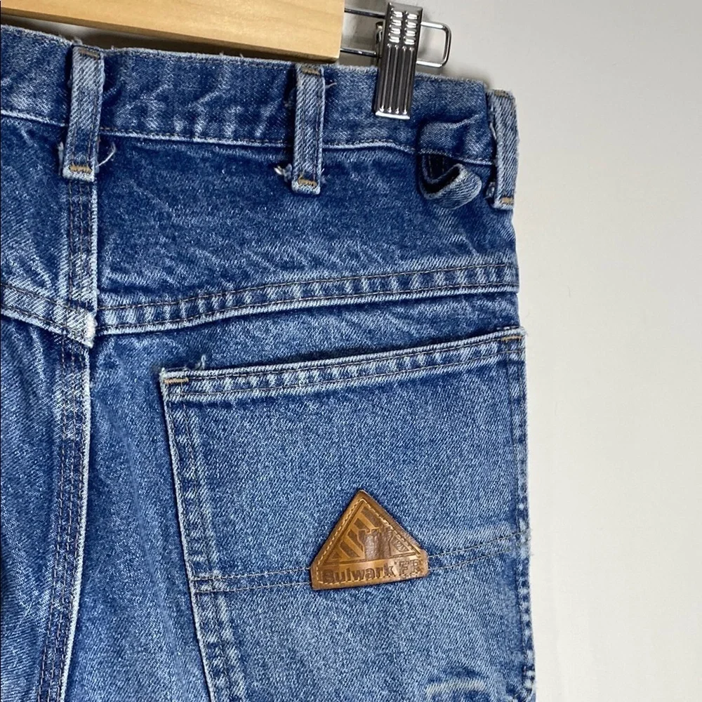 Bulwark FR Relaxed Fit Workwear Jeans Blue Utility Pocket Durable Denim Waist 31